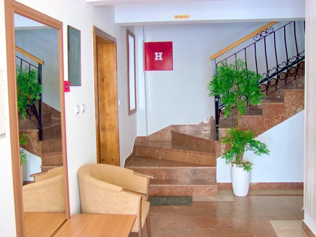 בודווה Guest House Villa Iva מראה חיצוני תמונה