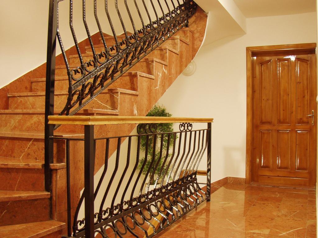 בודווה Guest House Villa Iva מראה חיצוני תמונה